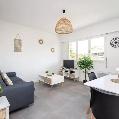 Les Pins Yourhosthelper Apartment *