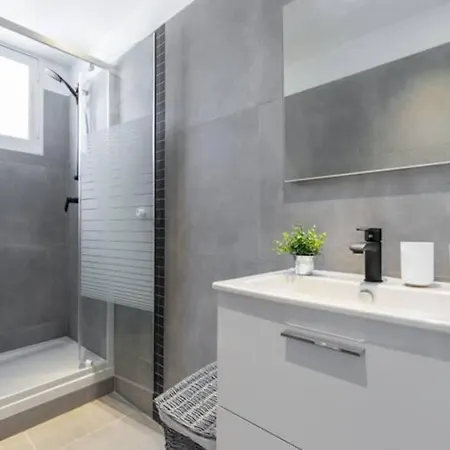 Les Pins Yourhosthelper Apartment
